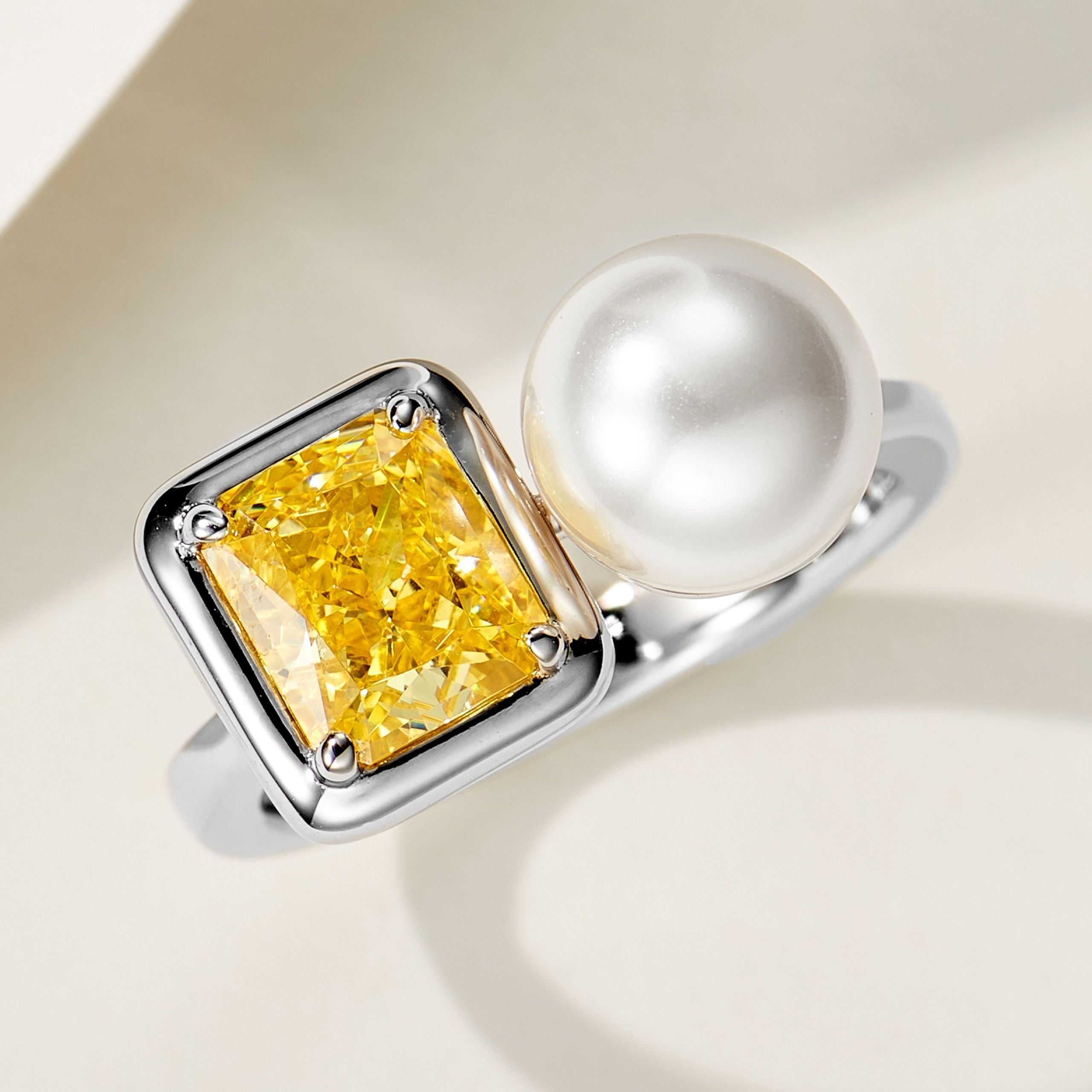 Summer Silver Jewelry Care Guide: Keep Your Pieces Shiny Through the Humid Season