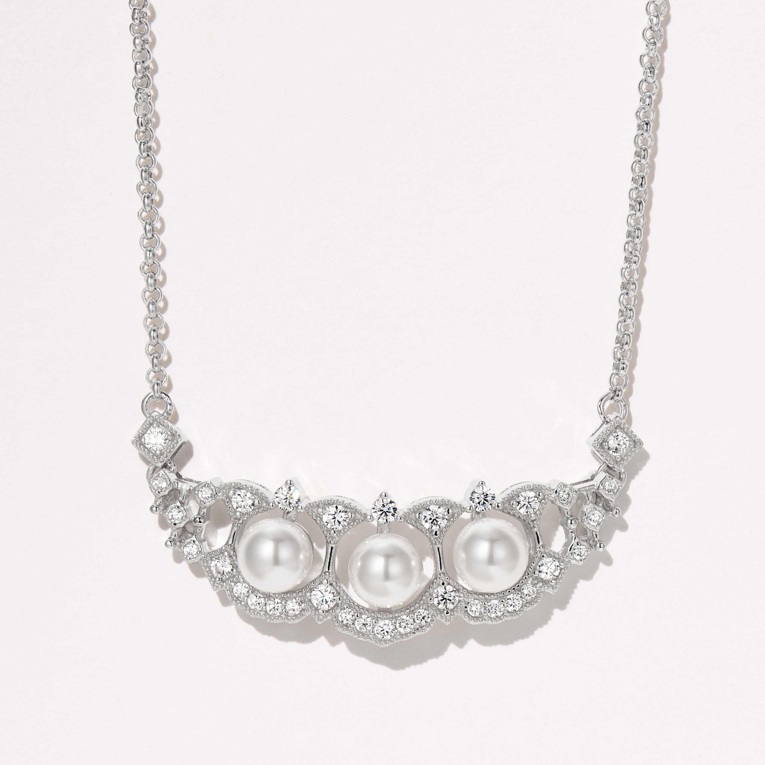 Elegant Lace Pearl Necklace | Silver Necklace