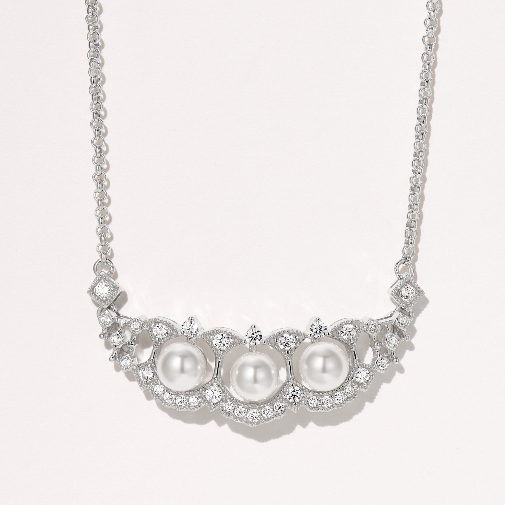Elegant Lace Pearl Necklace | Silver Necklace