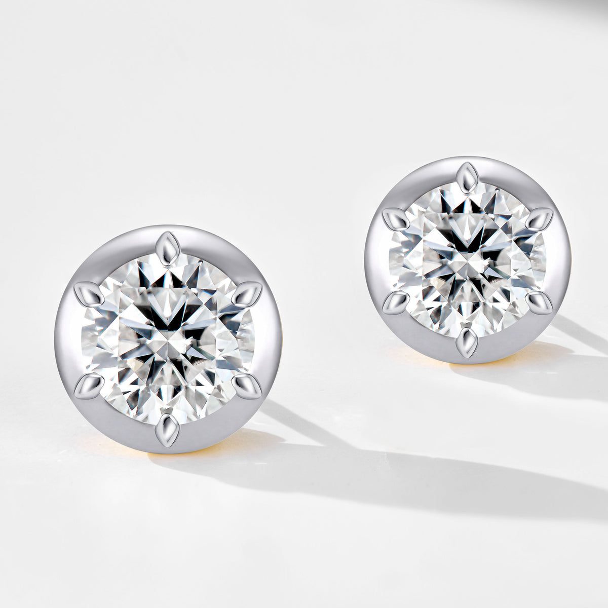 Hailey Round Stud Earrings｜Silver Earrings