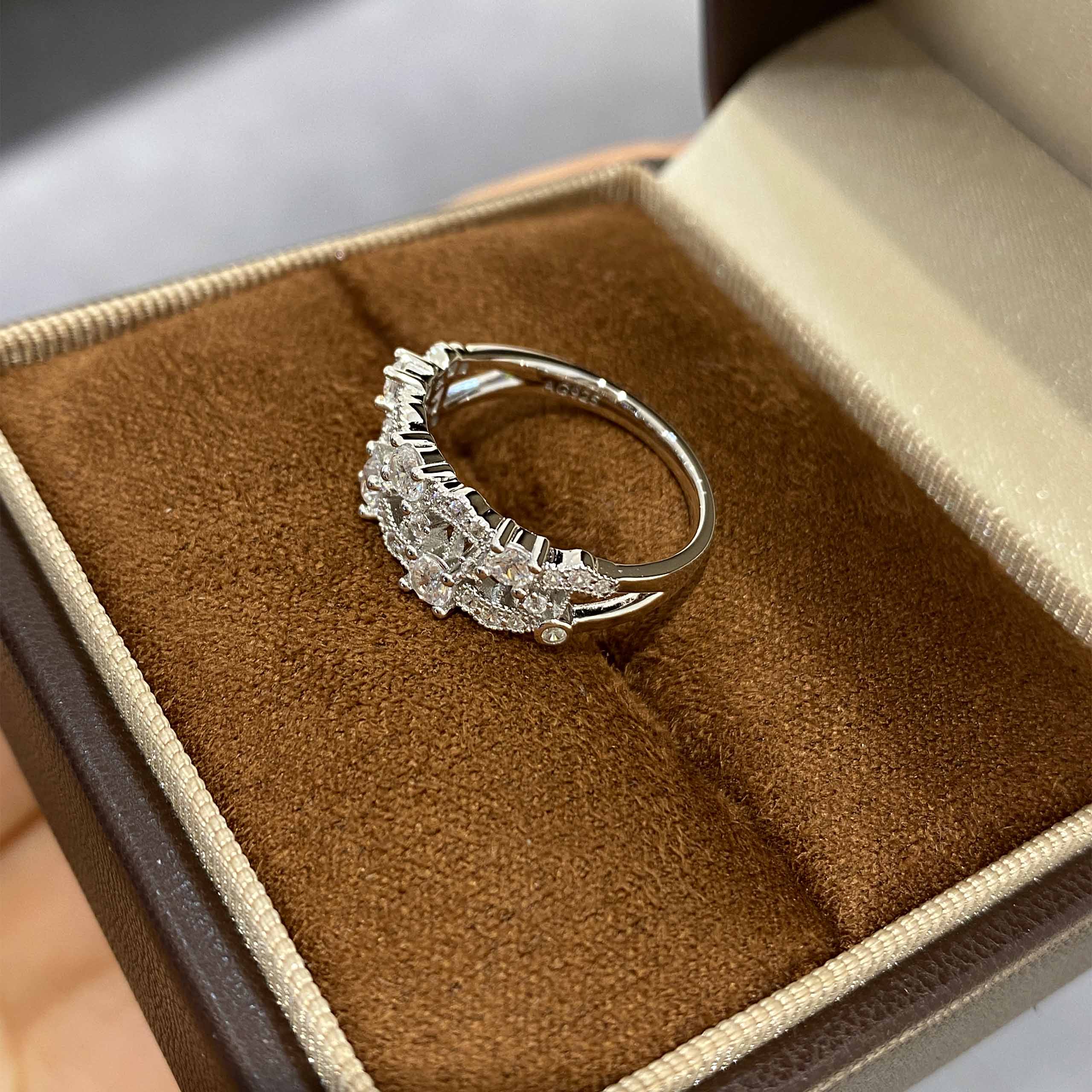 Regal Lace Pattern Zircon Ring | Silver Ring
