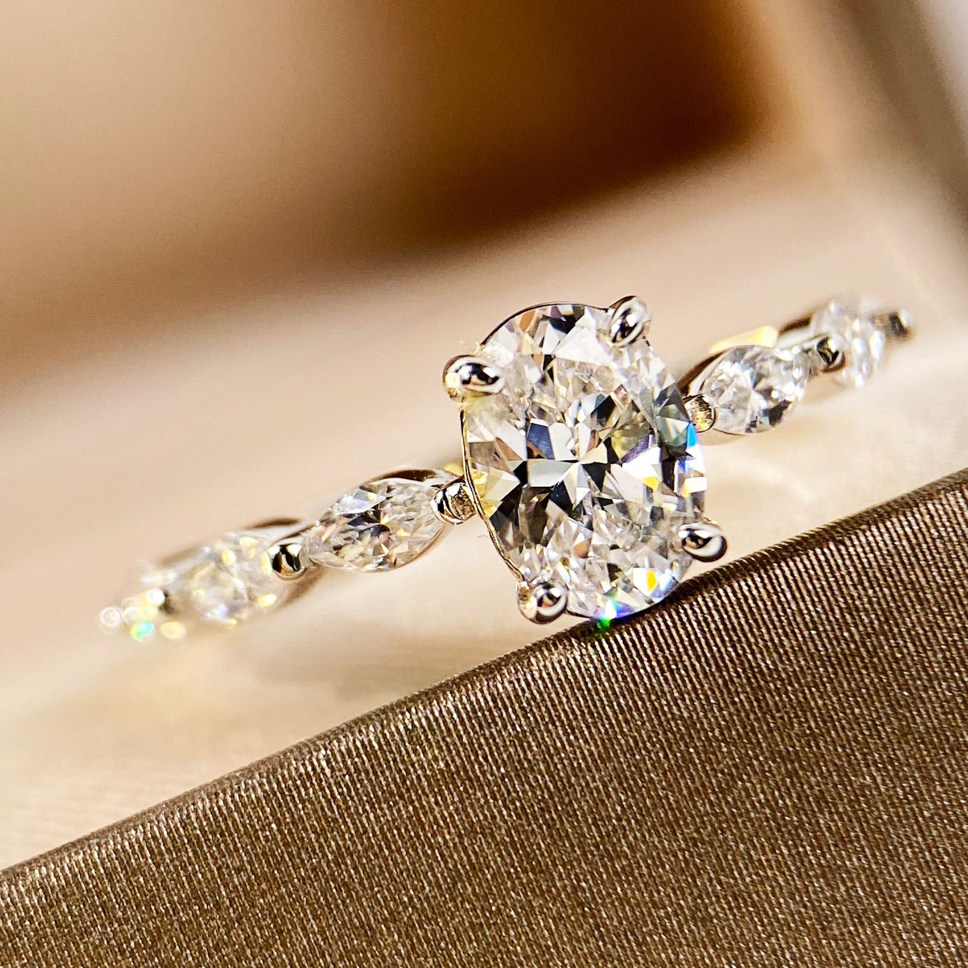 Shining  Oval Cut  Ring | Silver Ring