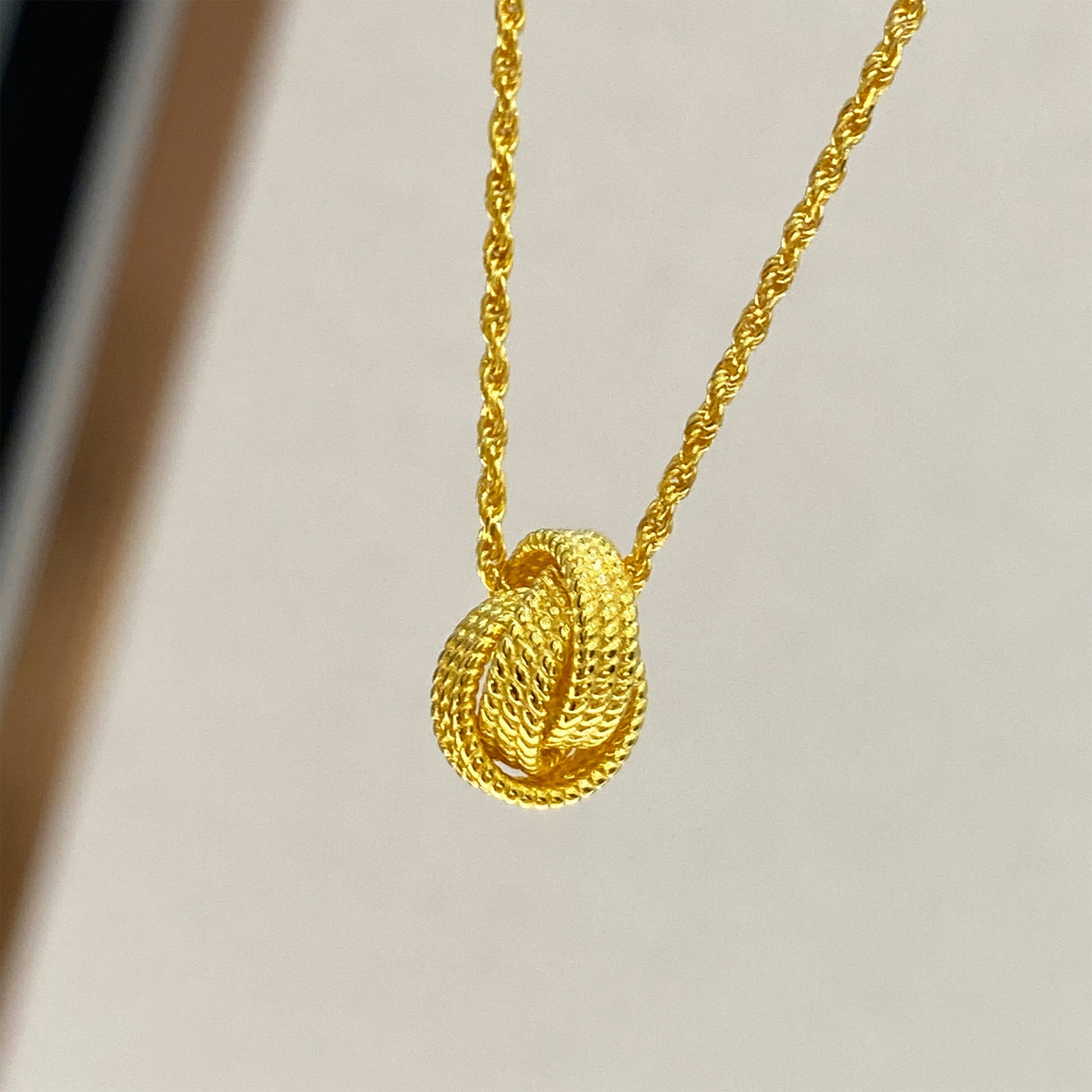 Vintage Knot Pendant Necklace | Silver Necklace