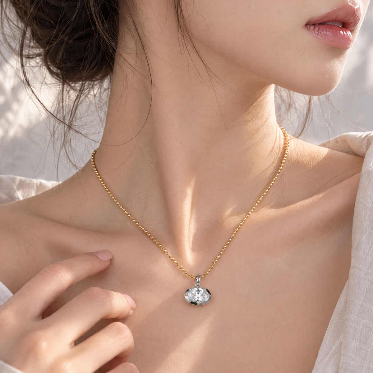Hailey Vintage Oval Pendant | Silver Necklace