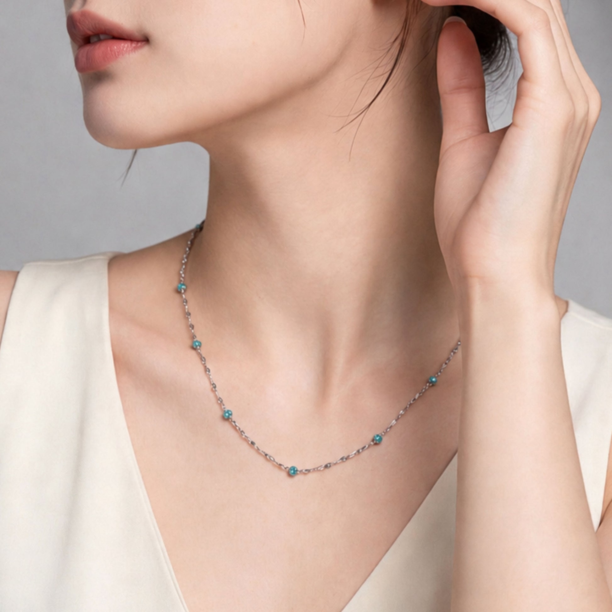 Shimmer Wave Choker Necklace | Silver Necklace
