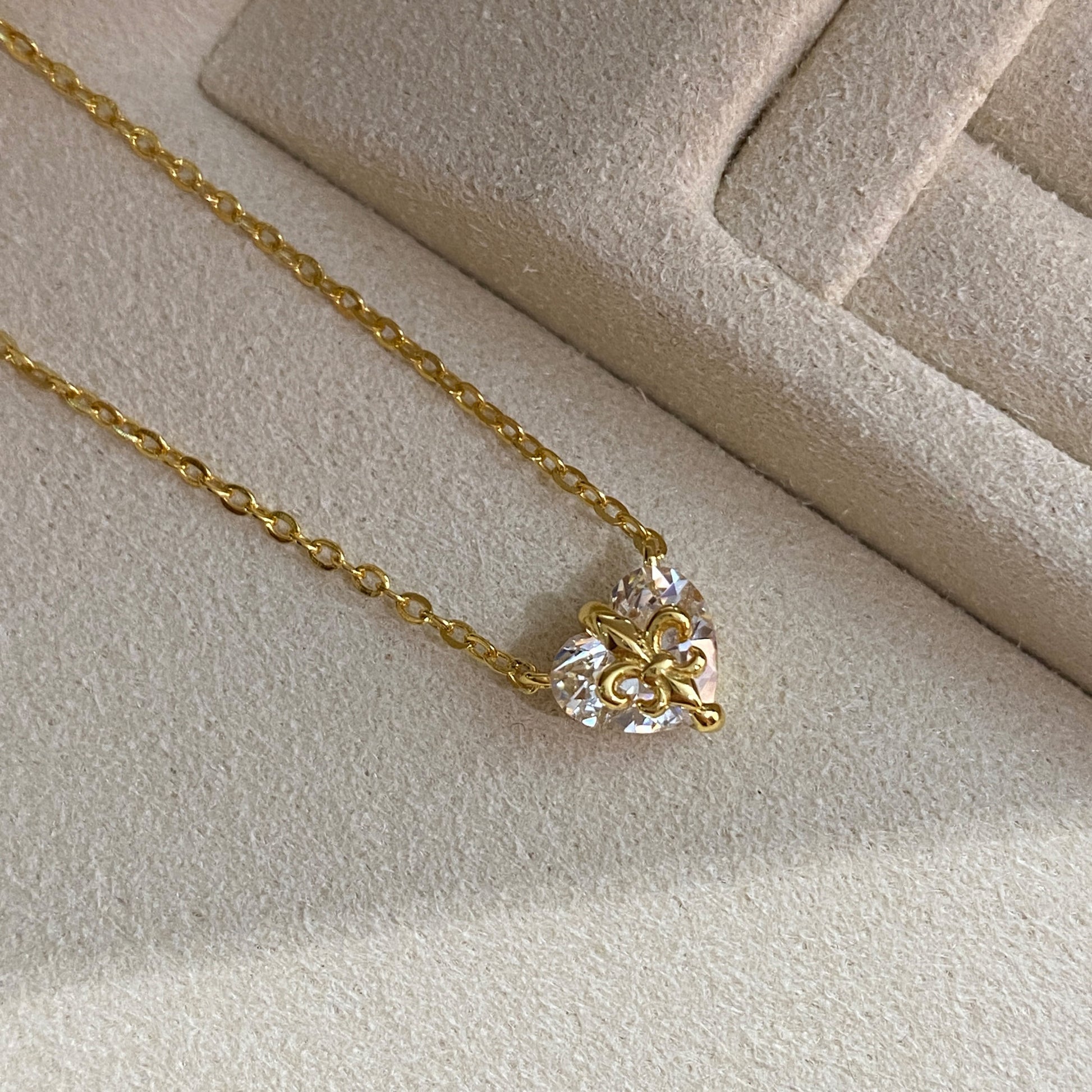 Iris Heart Gemstone Necklace｜Silver Necklace