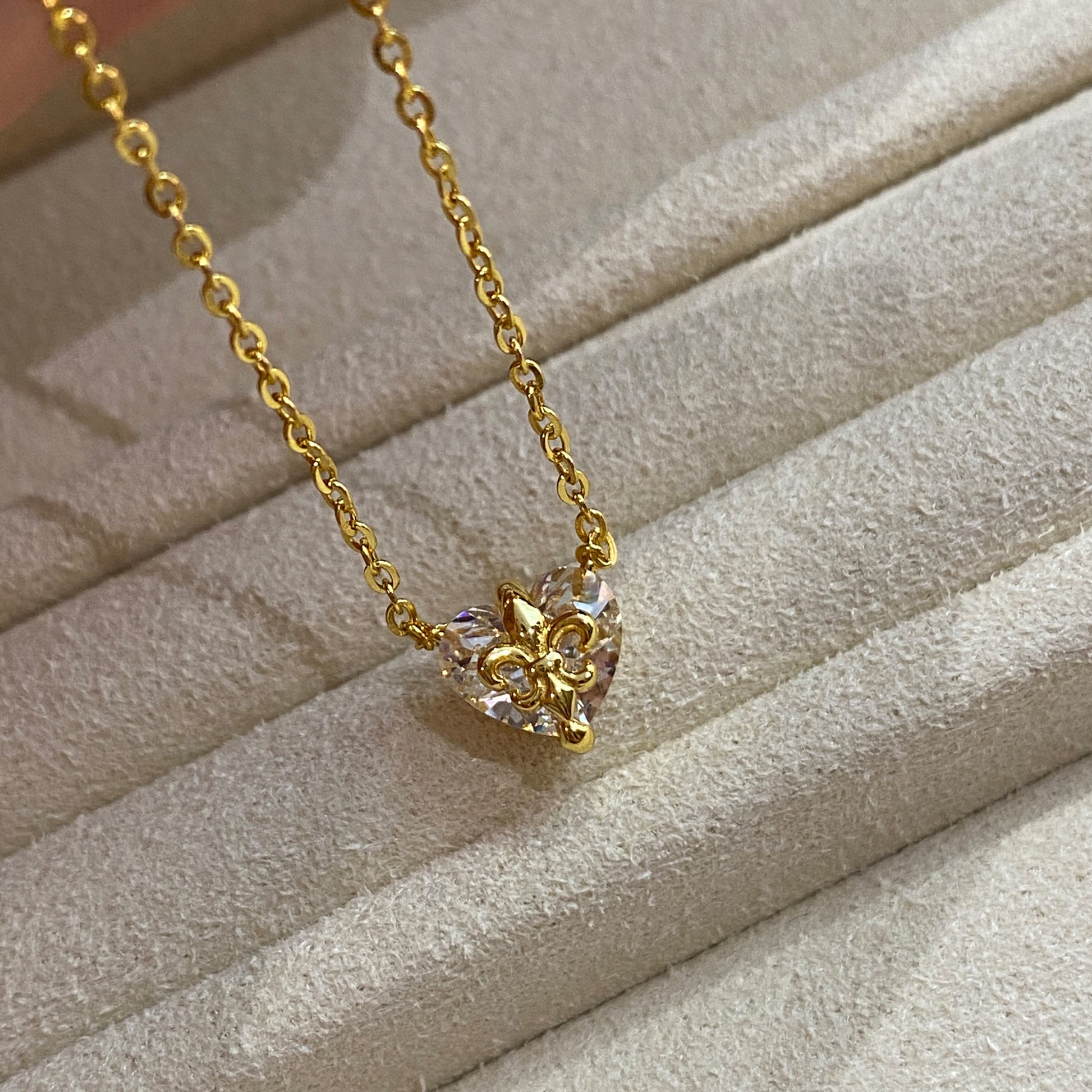 Iris Heart Gemstone Necklace｜Silver Necklace