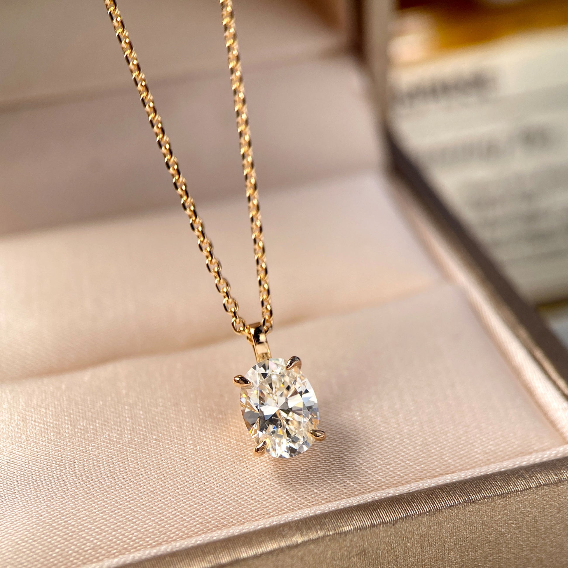 Oval-Cut Zirconia Clavicle Chain  | Silver Necklace