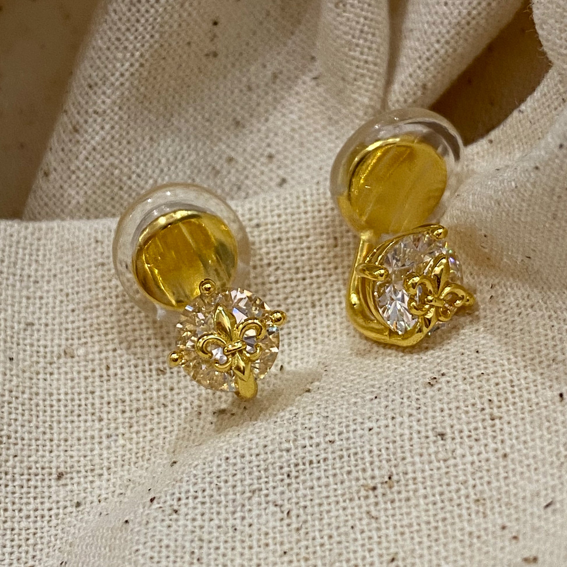 Simple Iris Flower Ear Clips | Silver Earrings
