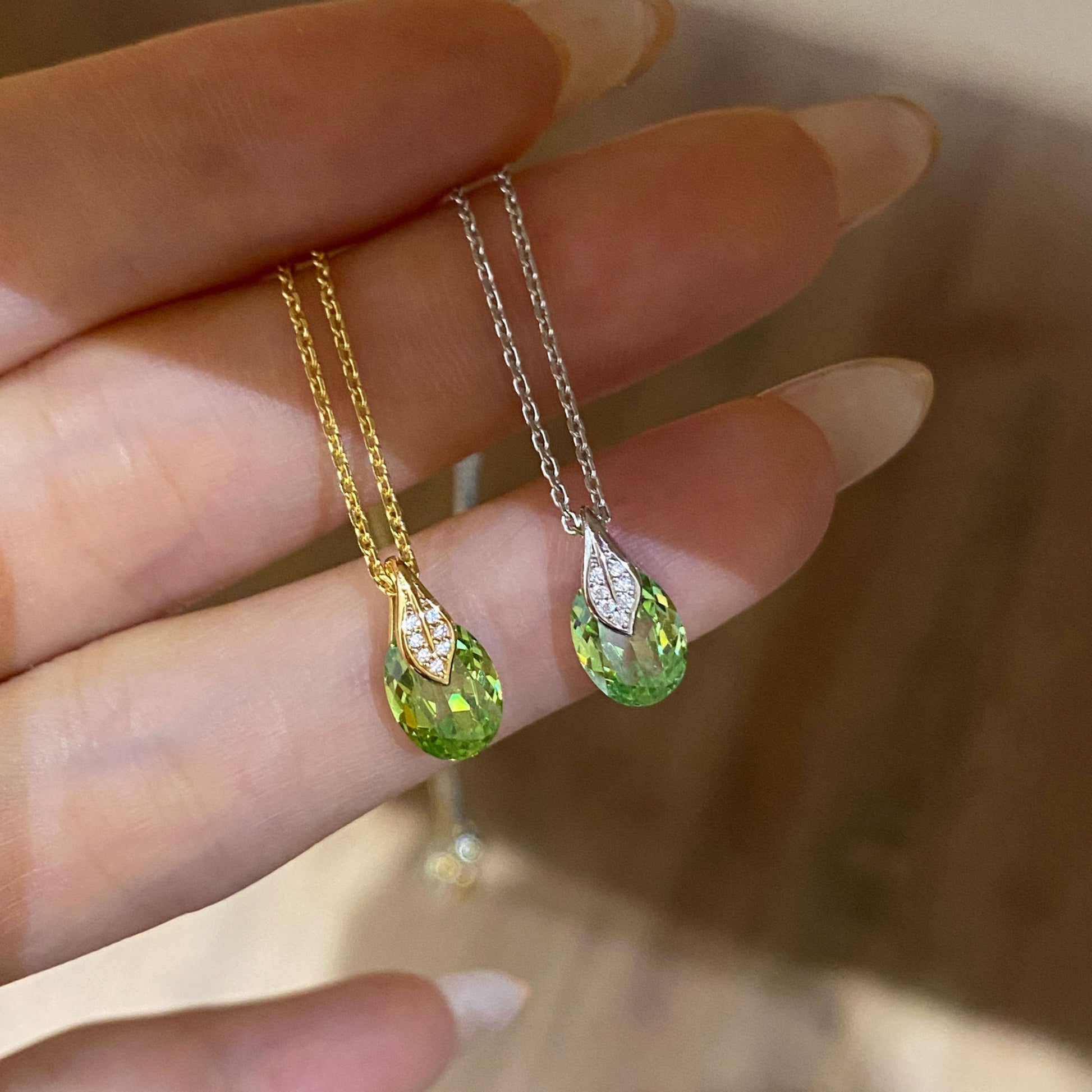 Green Leaf Pear-Cut Necklace | Silver Necklace