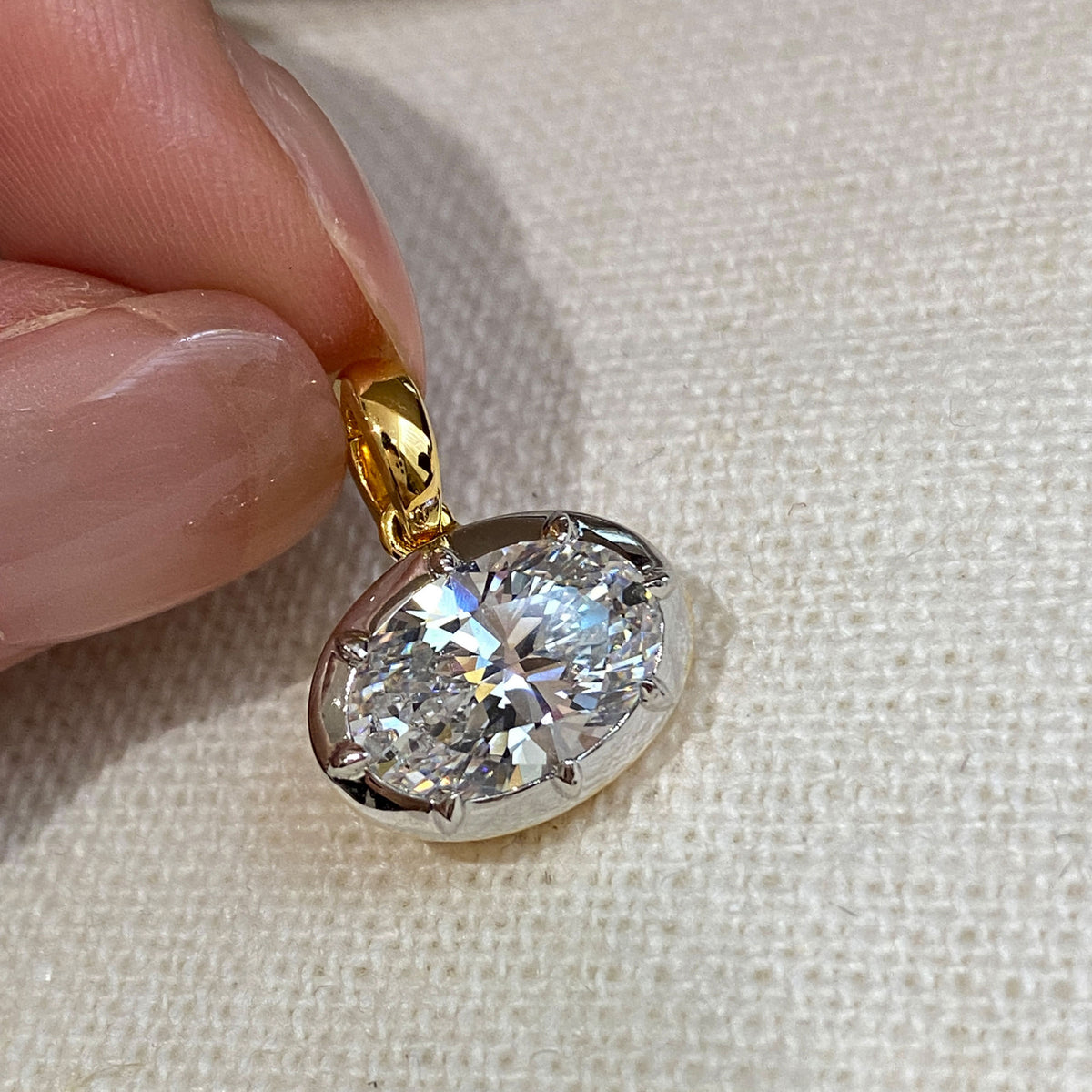 Hailey Vintage Oval Pendant | Silver Necklace