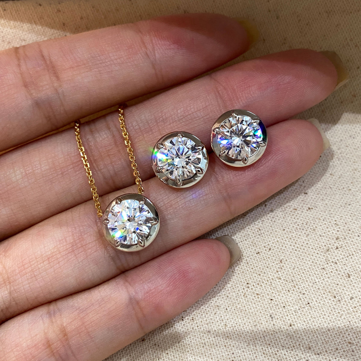 Hailey Round Pendant | Silver Necklace