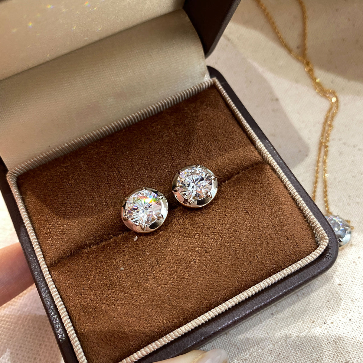 Hailey Round Stud Earrings｜Silver Earrings
