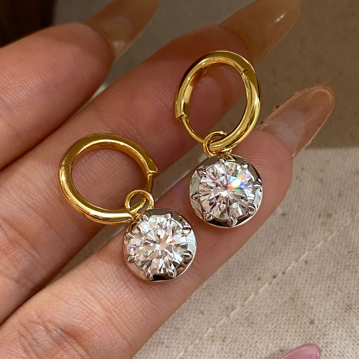 Hailey Round Huggie Earrings｜Silver Earrings