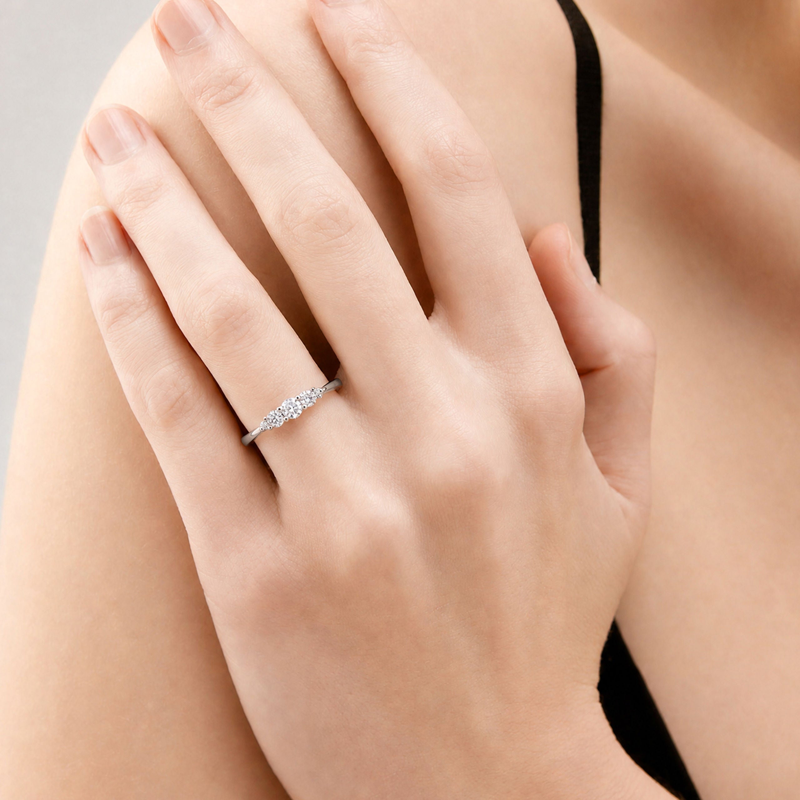 Lab Grown Diamond Graduated Band Ring  | Silver Ring